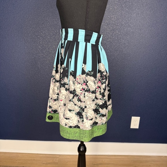 Anthropologie Plenty by Tracy Reese Pleated Skirt with Buttons, Size 4 - Picture 2 of 10